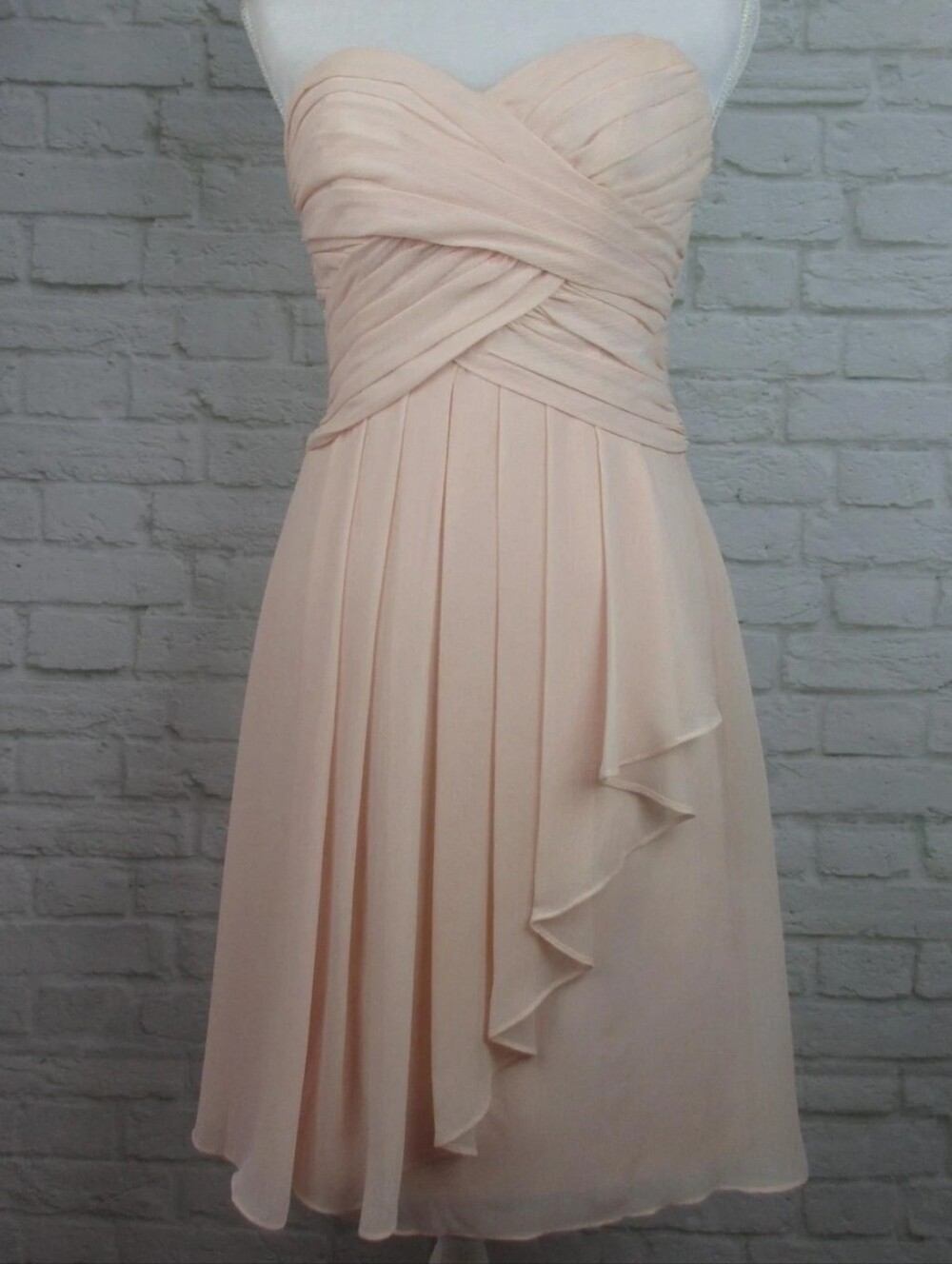 David's Bridal womens size 4 Pale Pink Strapless Bridesmaid Dress Sweetheart Cut